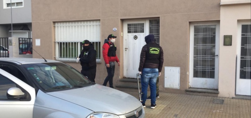 Realizaron tres allanamientos en la ciudad por drogas